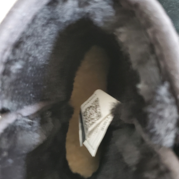 UGG size 5 Ankle boots - Picture 6 of 8